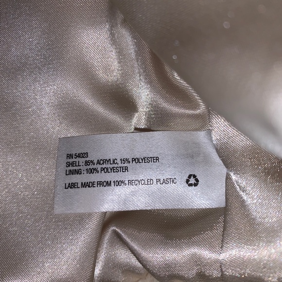 Baby Gap Boujee Faux Fur Cropped Jacket w/Broach Size: Med/Large EUC - Picture 8 of 8